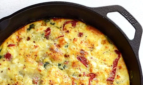 frittata cu feta si ardei jpeg