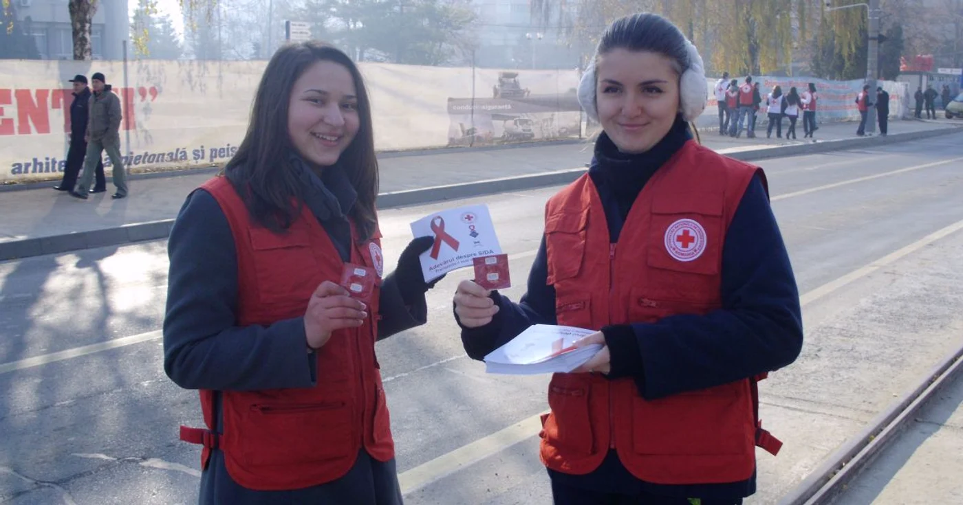 Voluntari Crucea Roșie