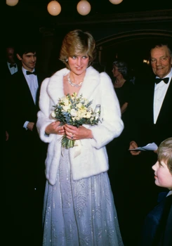 Inelul de logodnă purtat de Lady Di și Prințesa Kate