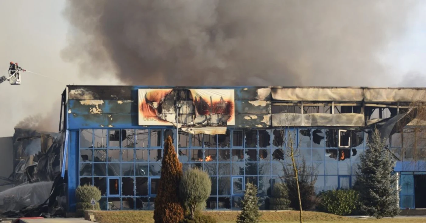 Fabrica din Alba Iulia a fost distrusă în incendiul din 2 februarie