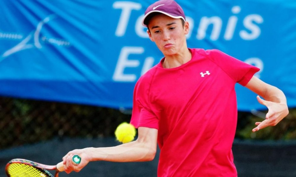 România pierde în mod surprinzător și al doilea meci din Cupa Davis împotriva Greciei. Ionel, învins de numărul 1453 ATP