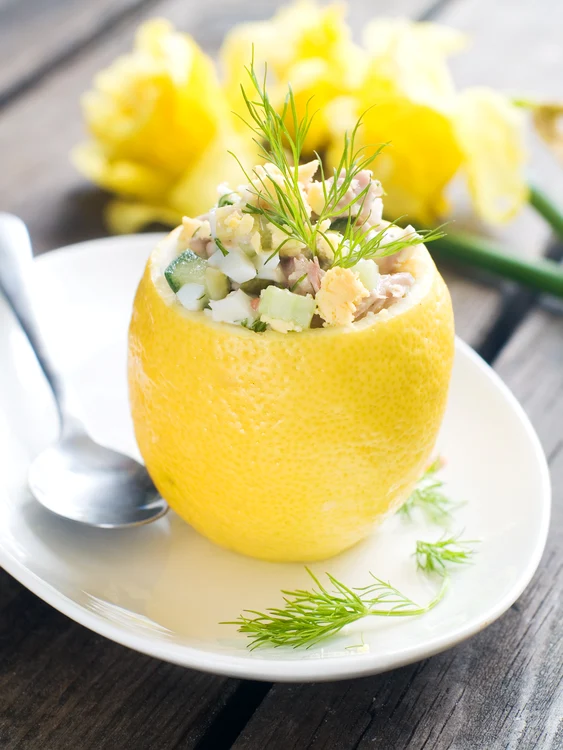 
    Cuiburi cu salată de ton  