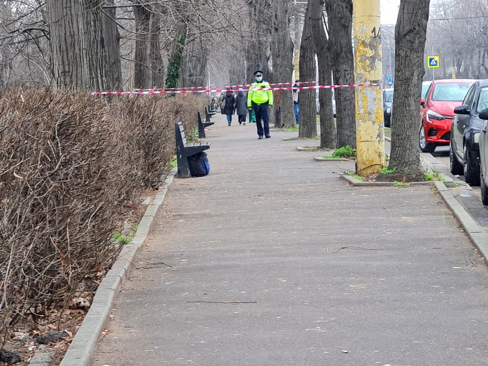 Poliţiştii au izolat zona