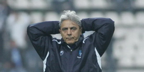 FOTBAL: Cârţu, gesturi incredibile la adresa arbitrului Augustus Constantin!