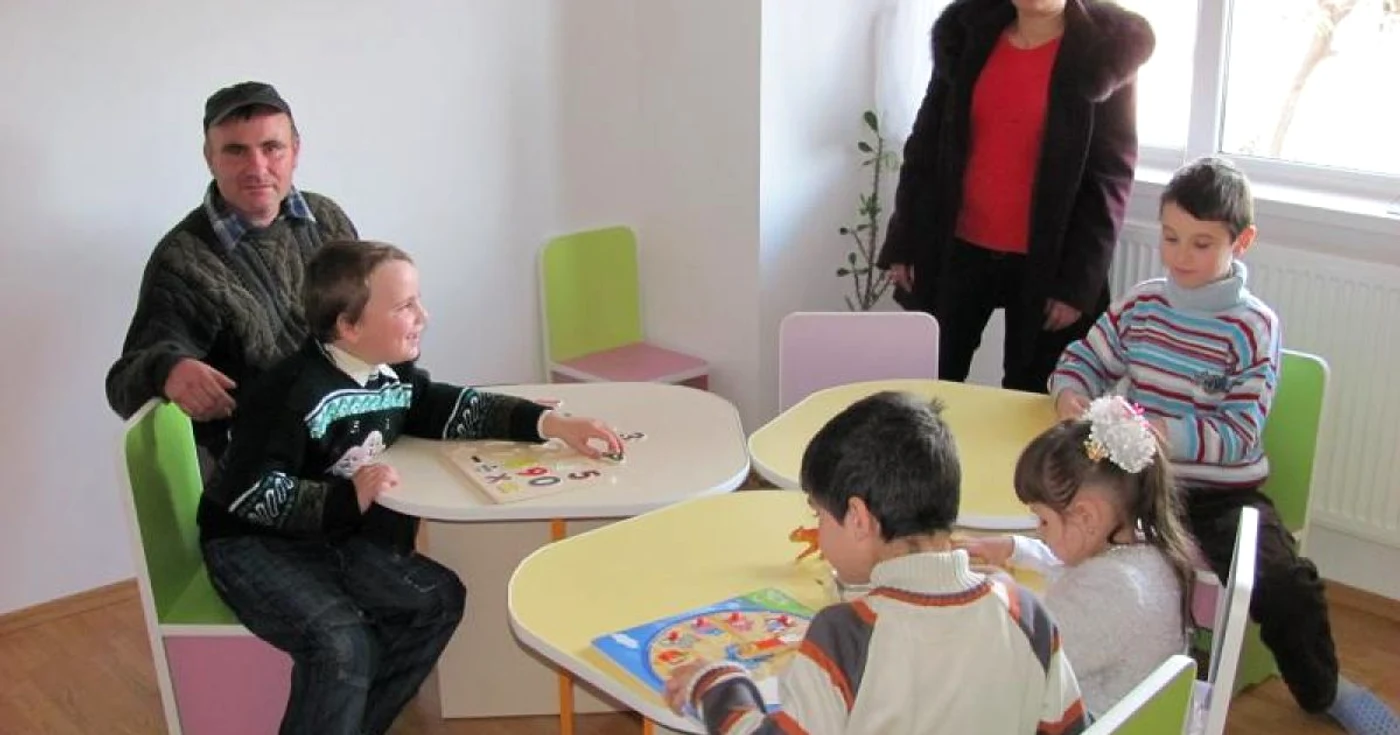 Micuţii cu probleme merg acum la prima grădiniţă pentru autişti deschisă în oraş