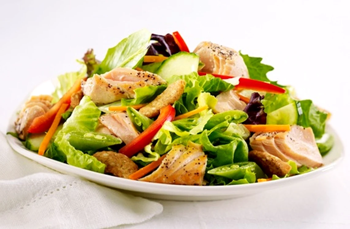 salata cu somon jpeg