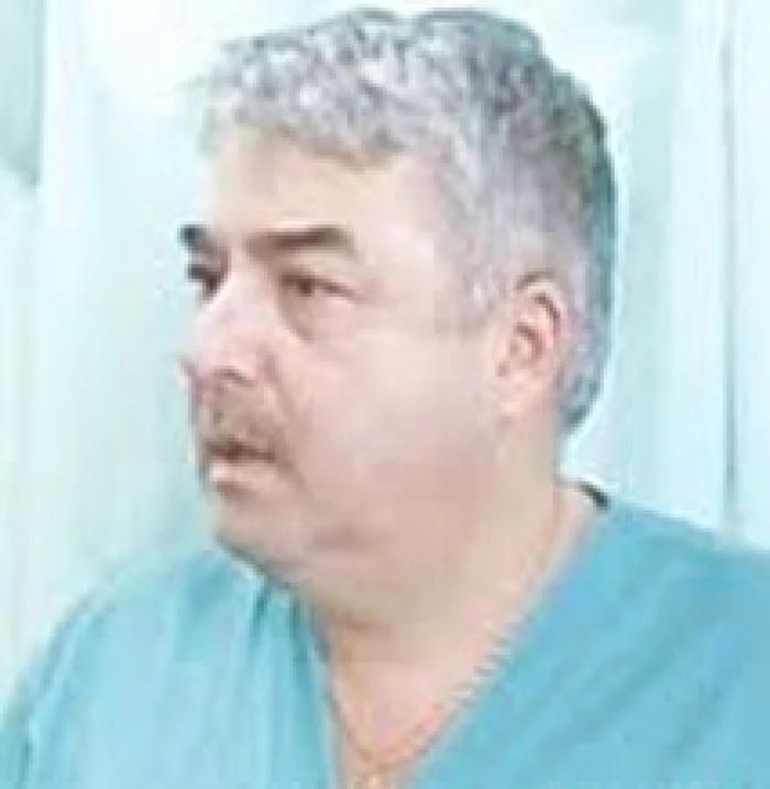Numele medicului ginecolog Adrian Mihăilă a apărut chiar şi în Comisia de Disciplină, după ce ar fi refuzat să asiste la naştere o mămică bolnavă de SIDA, în 2010.