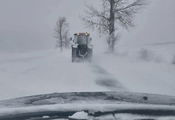 Ninsoarea și viscolul creează probleme în județul Galați FOTO: CJ Galați