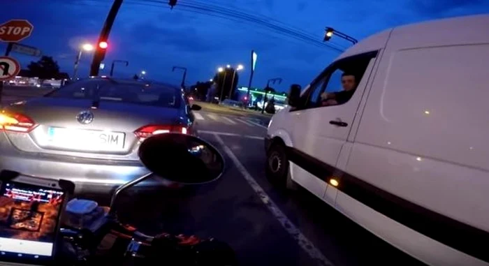 Cei doi bărbaţi la trafic s-au certat în trafic