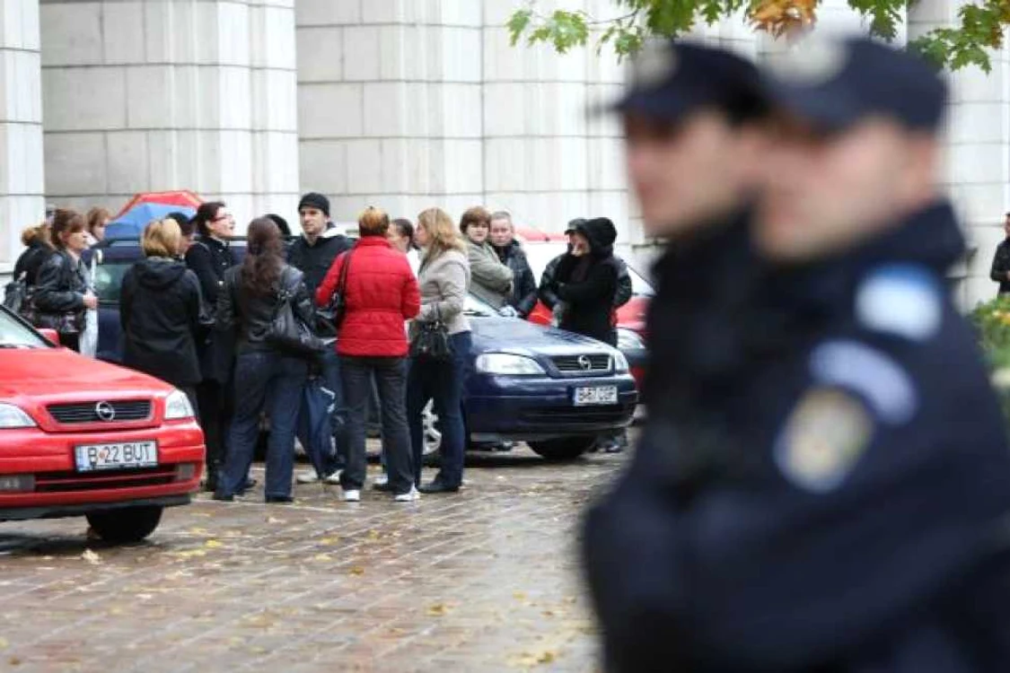 Un nou protest la Finanţe