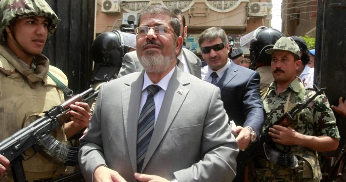 Mohamed Morsi a fost reţinut de către armată FOTO Reuters