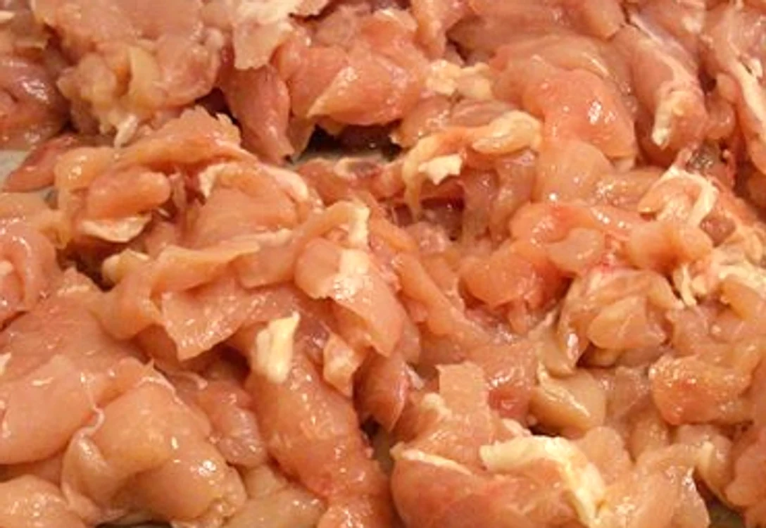 Oradea: UPDATE Aproape 20.000 de kilograme de carne expirată, confiscată de autoritățile din Bihor