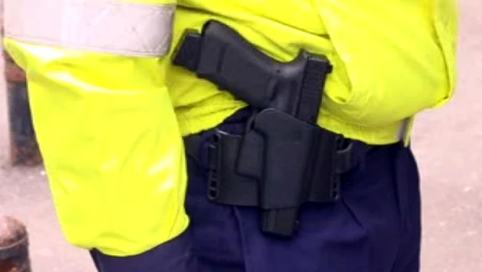 Polițistul l-a împușcat în picior pe suspectul înarmatFoto: gorjonline.ro