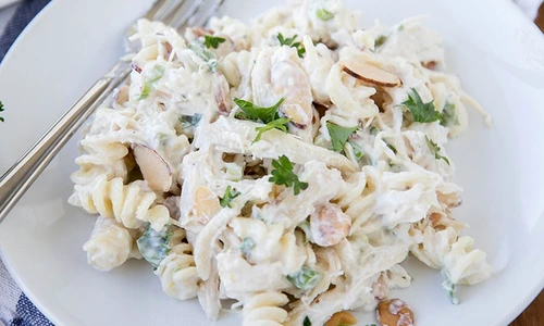 Salata de paste cu pui si lamaie jpeg