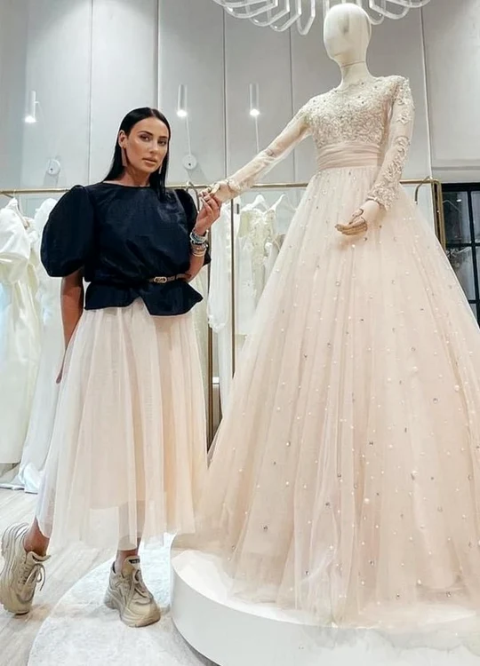 
    CodrinaApostol a respectat codul military  