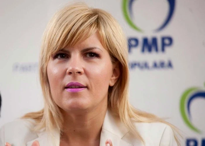 
    Deputatul Elena Udrea s-a prezentat luni la DNA, pentru a i se prelungi controlul judiciar într-unul dintre dosare  
