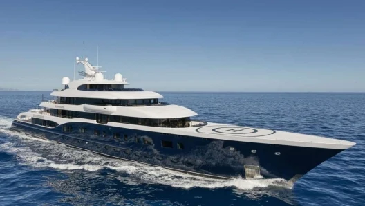 Magnatul francez Bernard Arnault își face iaht de 145 de metri. Patronul echipei Paris FC are o avere de 200 de miliarde de dolari