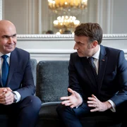 Ilie Bolojan si Emmanuel Macron foto Facebook jpg
