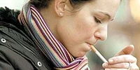 Fumatul îi afectează atât pe fumători cât şi pe nefumători