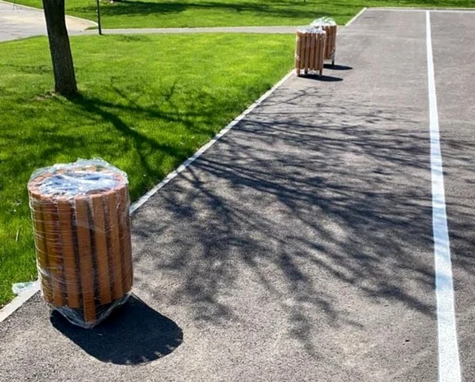 
    Terenurile de sport din curtea școlilor au fost curățate înainte de a fi deschise pentru toată lumea   