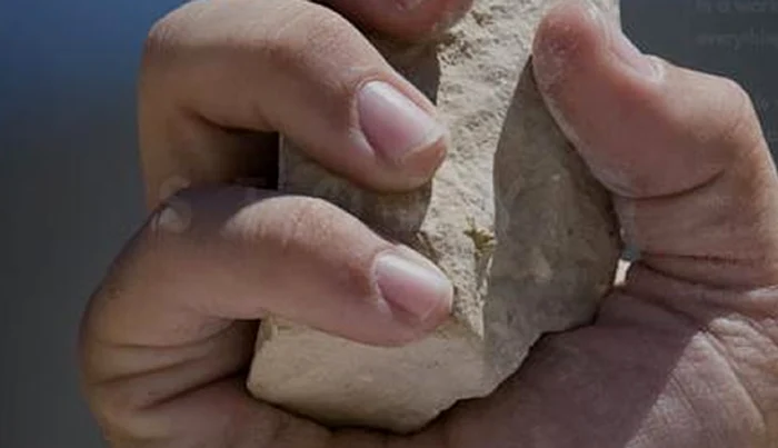 
    Femeia a fost ucisă cu pietre pentru că s-a măritat cu patru bărbaţi  