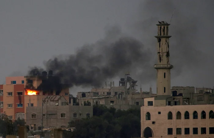 Bombardament israelian în centrul Fâșiei Gaza FOTO EPA-EFE
