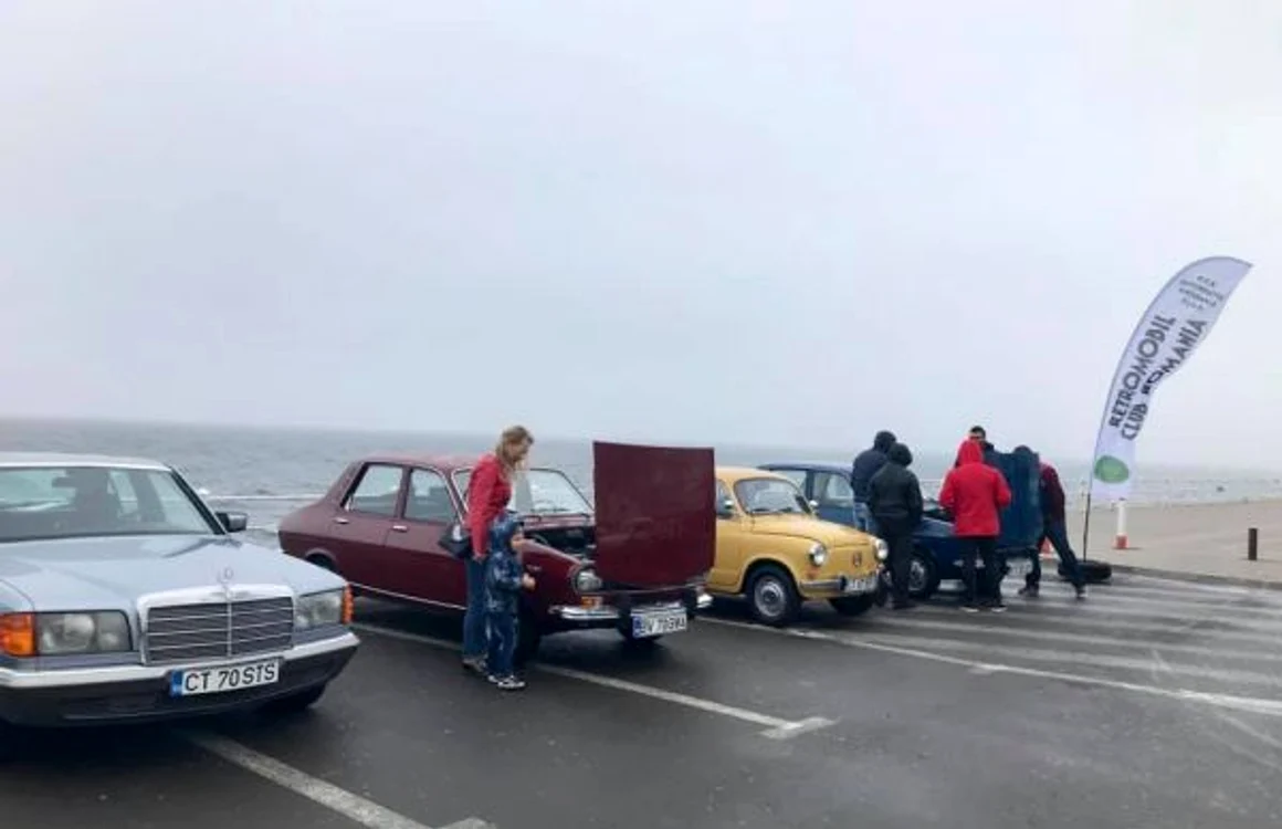 Parada retromobil Constanta FOTO Fb Gabriela Magureanu