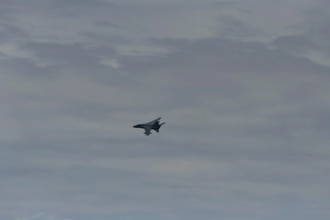 Avioane de luptă chineze s-au apropiat de o navă olandeză FOTO: X