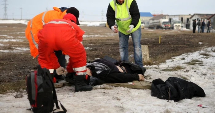 Cele două victime au fost transportate la morgă pentru efectuarea necropsiei