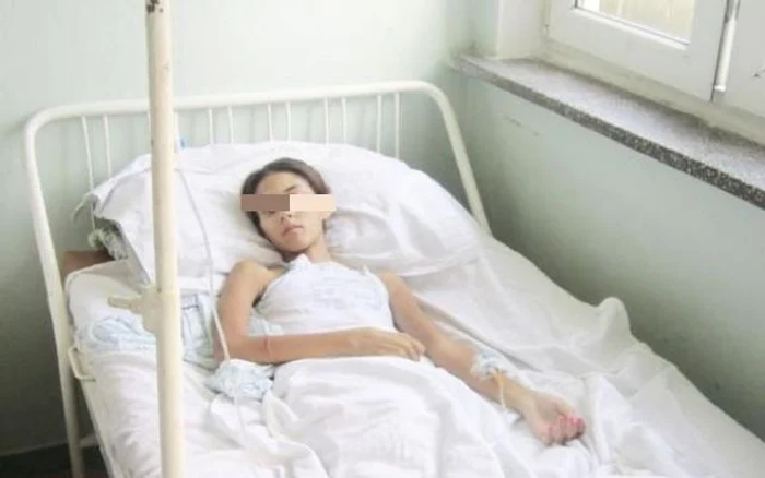 
    Mariana Ardeleanca, de 17 ani, ajuns la spital moartă de foame (foto adevarul.ro)  