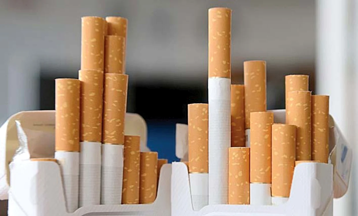 
    Tutunul este una dintre principalele cauze ale cancerului pulmonar.www.clicksanatate.ro  