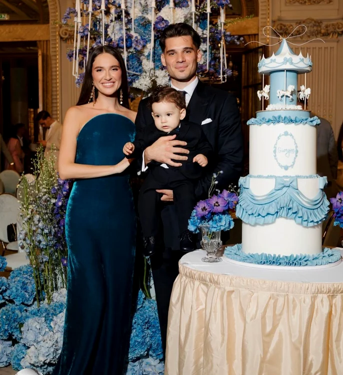 Ianis și Elena Hagi l-au sărbătorit pe Giorgios la împlinirea unui an (FOTO: Instagram)