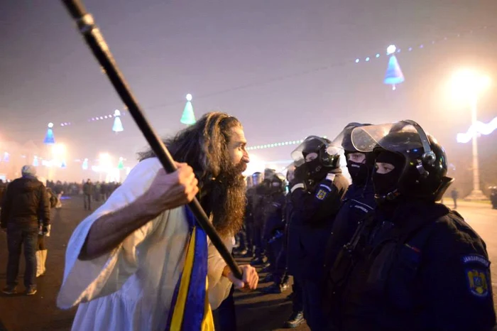 Cezar Cătălin Avrămuță este un obișnuit al protestelor FOTO Stegarul dac
