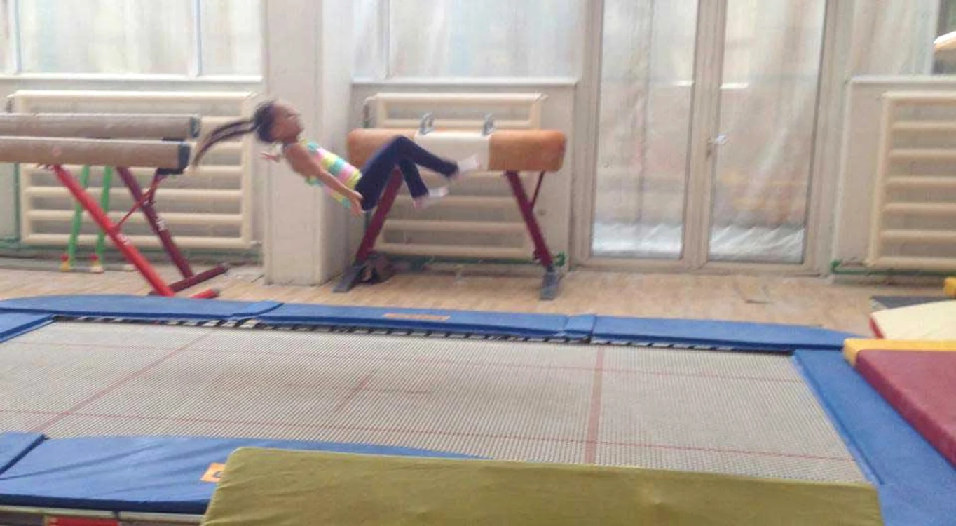 Copiii lui Marian Drăgulescu moştenesc talentul tatălui la gimnastică şi se antrenează la sărituri