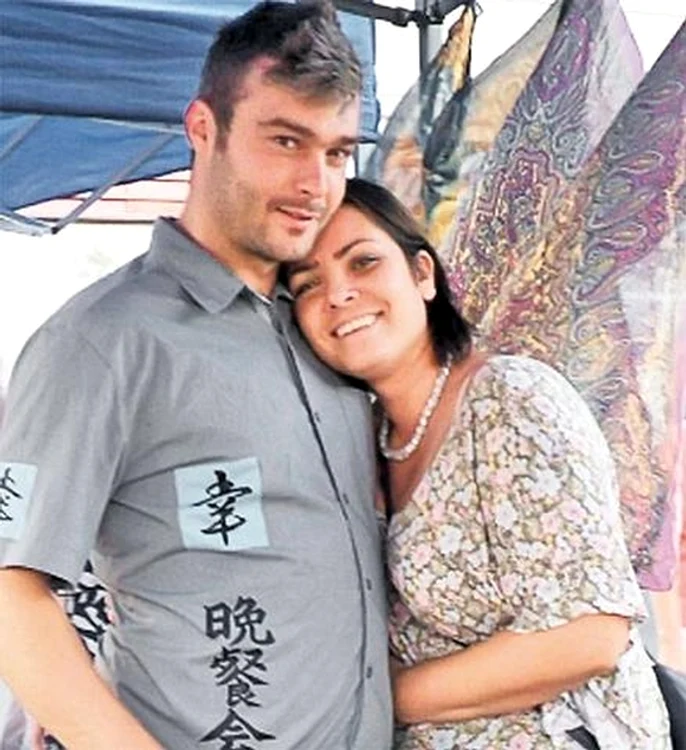 Marijuana şi soţul ei, Sebastian