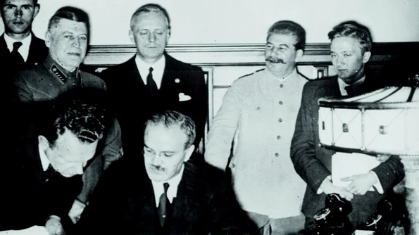 Semnarea Pactului Ribbentrop Molotov: Într o singură după amiază, Stalin a obținut aproape tot ceea ce pierduse Imperiul Rus în Primul Război Mondial  jpeg