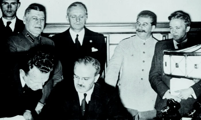 Semnarea Pactului Ribbentrop Molotov: Într o singură după amiază, Stalin a obținut aproape tot ceea ce pierduse Imperiul Rus în Primul Război Mondial jpeg