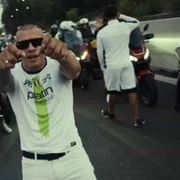 Bratan videoclip captura video YouTube jpg