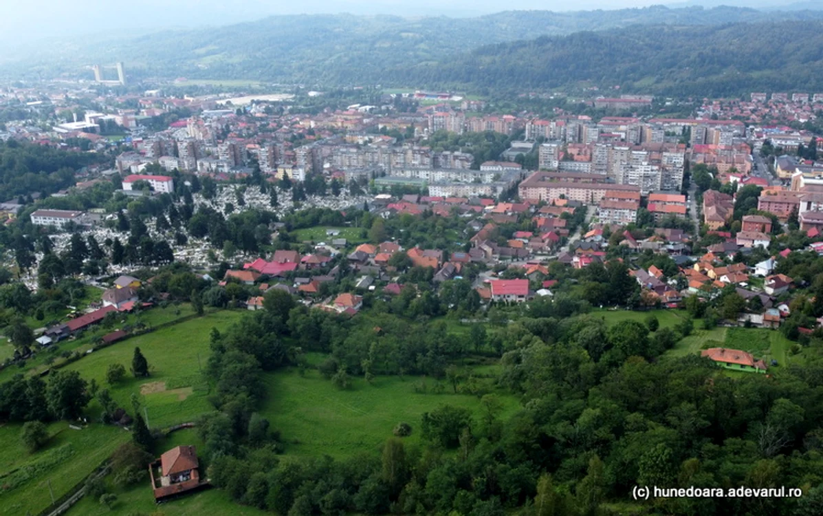 Orașul Petroșani. Foto: Daniel Guță