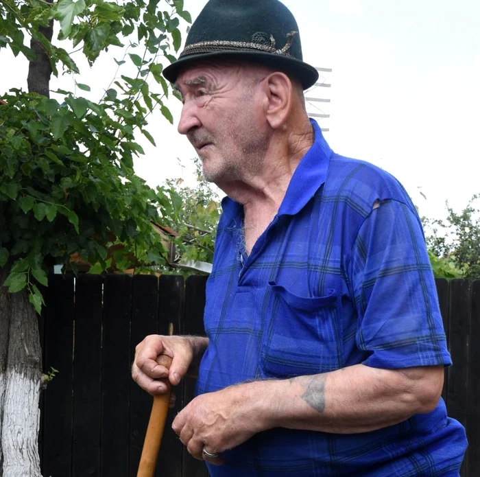 Nea Zaharia Bumbaru ştie legendele lacului