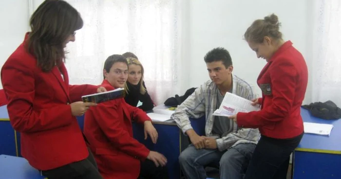 Târgovişte: Elevii de clasa a XII-a nu ştiu ce îi aşteaptă