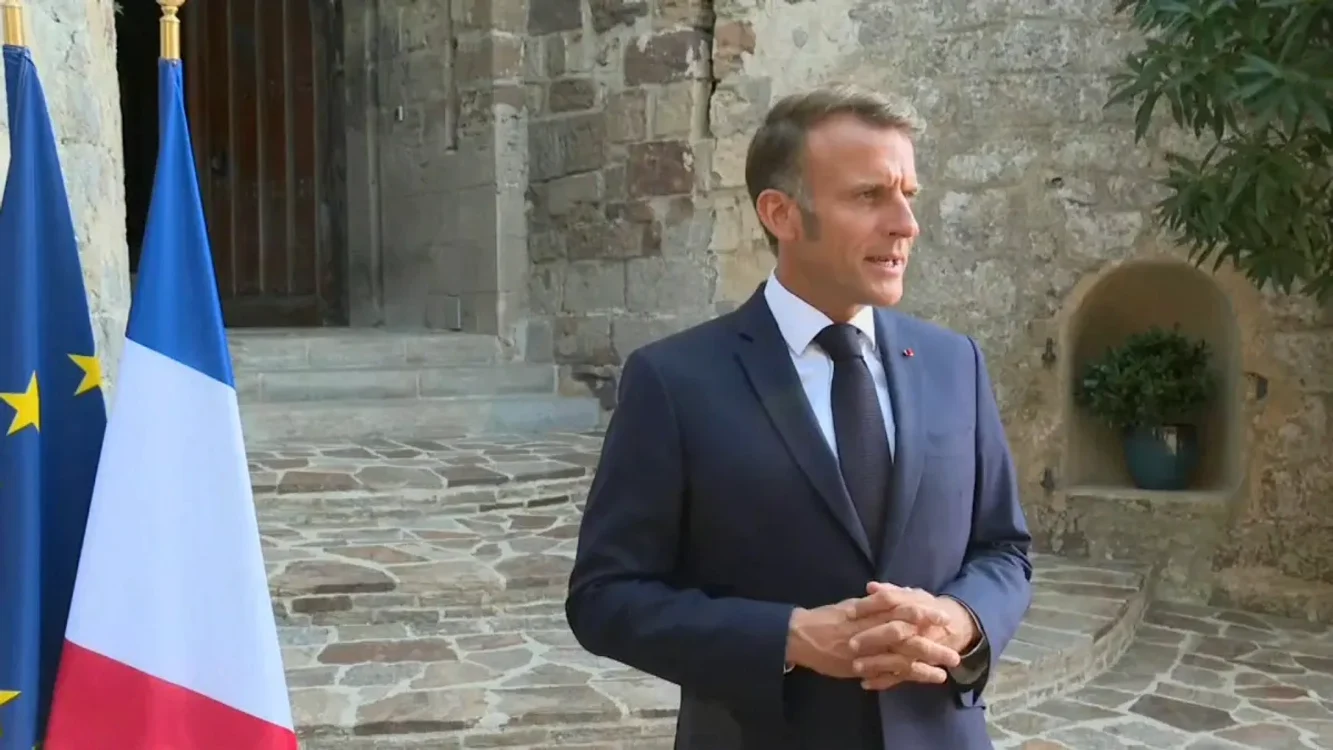 Președintele Macron a făcut declarații la finalul reuniunii Coaliției de Voință / Sursa foto: BMFTV