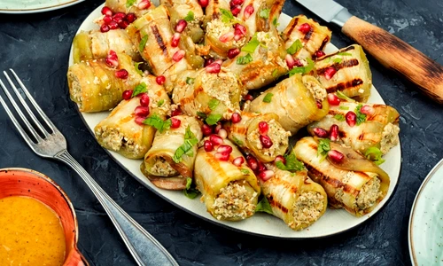 Rulouri de vinete cu alune Sursa foto shutterstock 2418362253 jpg