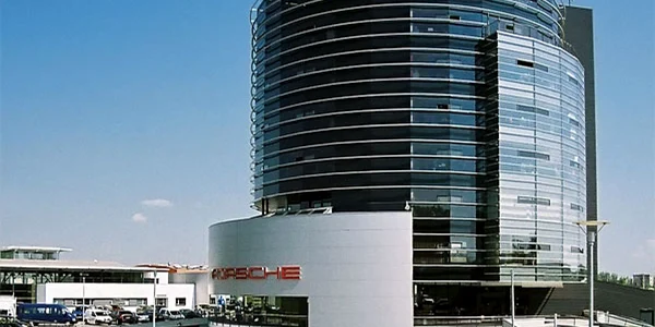 RCA “la vedere” pe pagina de internet a Porsche România