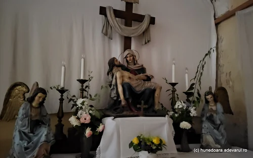 Manastirea franciscana din Baia de Criș  Foto Daniel Guță  ADEVĂRUL (26) jpg