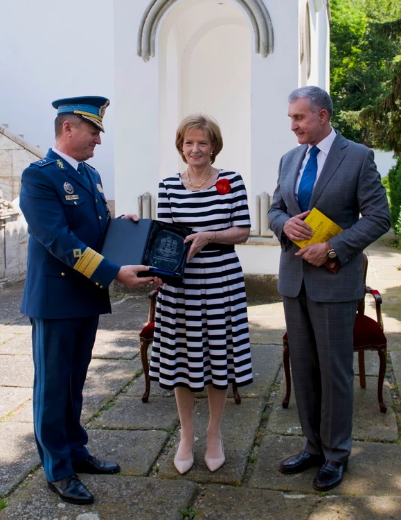 Majestatea Sa Margareta în dungi navy și Principele Radu la Palatul Elisabeta 2025 Daniel Angelescu, Casa Majestății Sale (1) jpeg