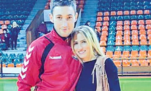 Mirela Lavric, alături de iubitul ei, care joacă handbal la HC Vaslui jpeg