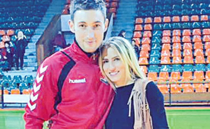 Mirela Lavric, alături de iubitul ei, care joacă handbal la HC Vaslui