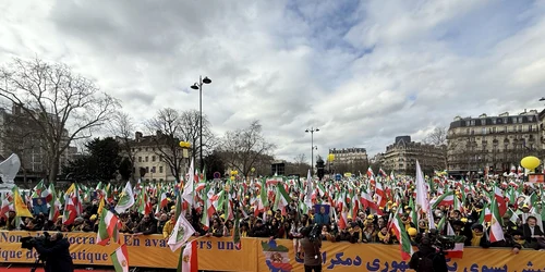 manifestatii iran paris FOTO @Maryam_Rajavi_F / X