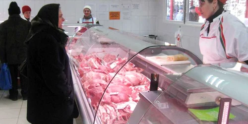 Băcăuanii vor plăti mai mult cu 20% în acest an pentru a cumpăra carne de miel